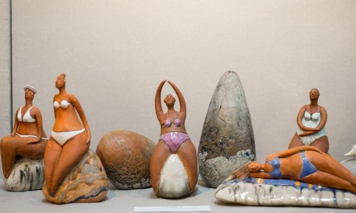 В Доме художника открылась выставка декоративно-прикладного искусства и народных художественных промыслов