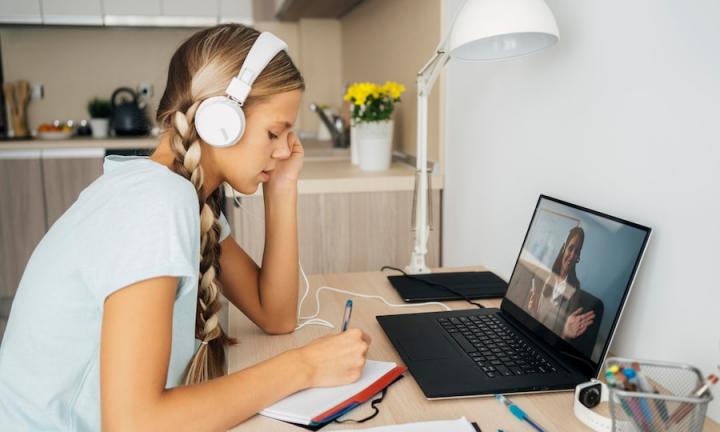 Центральный банк запустил осеннюю серию уроков по финансовой грамотности для подростков